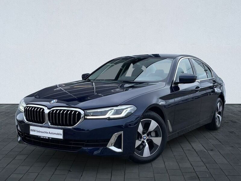 Tansanitblau ii (blau) Gebraucht 2021 BMW 530 Luxury Line Limousine | 36.900 € (Superpreis) - Bild 1/4