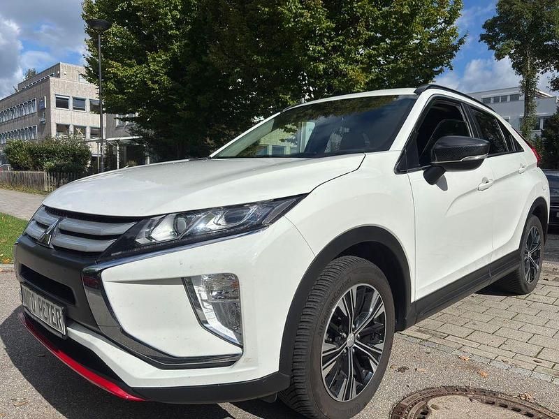 Weiß Gebraucht 2020 Mitsubishi Eclipse Cross Diamant Edition SUV | 16.990 € (Fairer Preis) - Bild 1/4