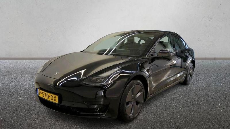 Gebraucht Tesla Model 3 Standard Range 225 kW (306 PS) 2022 Schwarz Limousine