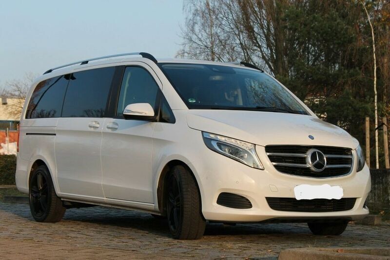 Weiß Gebraucht 2016 Mercedes V250 Van / Kleinbus | 33.800 € (Guter Preis) - Bild 1/4