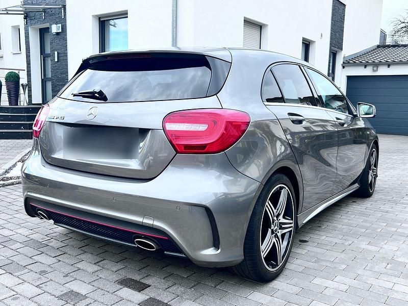 Gebraucht Mercedes A250 AMG line 211 PS (155 kW) 2013 Grau Limousine