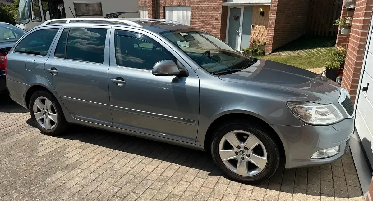 Gebraucht Skoda Octavia 105 PS (77 kW) 2012 Silber Kombi