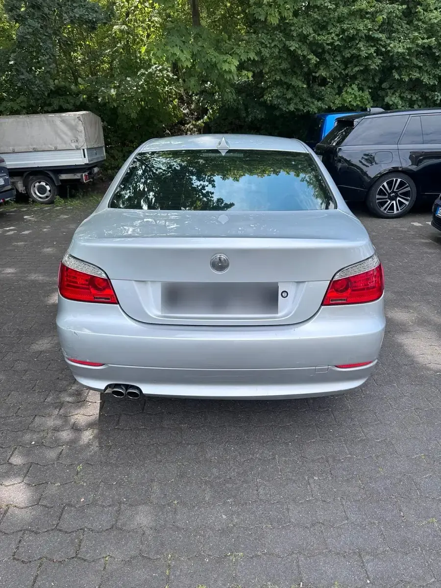 Gebraucht BMW 523 2007 Silber Limousine