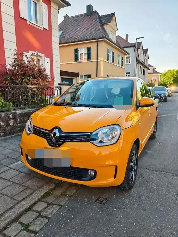 Używany Renault Twingo 92 KM (67 kW) 2019 Pomarańczowy Hatchback