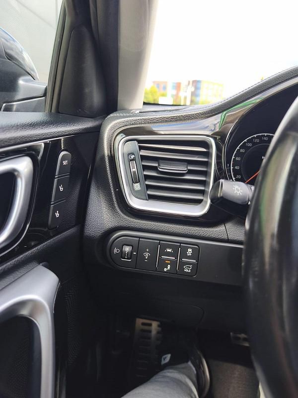 Gebraucht Kia Ceed 136 PS (100 kW) 2020 Schwarz Kleinwagen