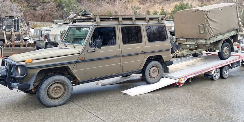 Gebraucht Mercedes G290 120 PS (88 kW) 2001 Grün militäroliv SUV