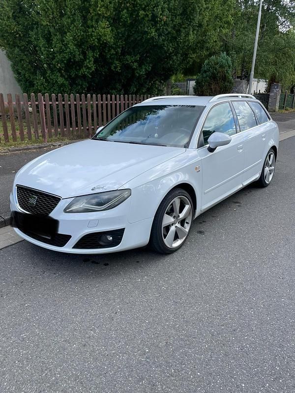 Weiß Gebraucht 2012 Seat Exeo Sport Kombi | 6.250 € (Etwas zu teuer) - Bild 1/4