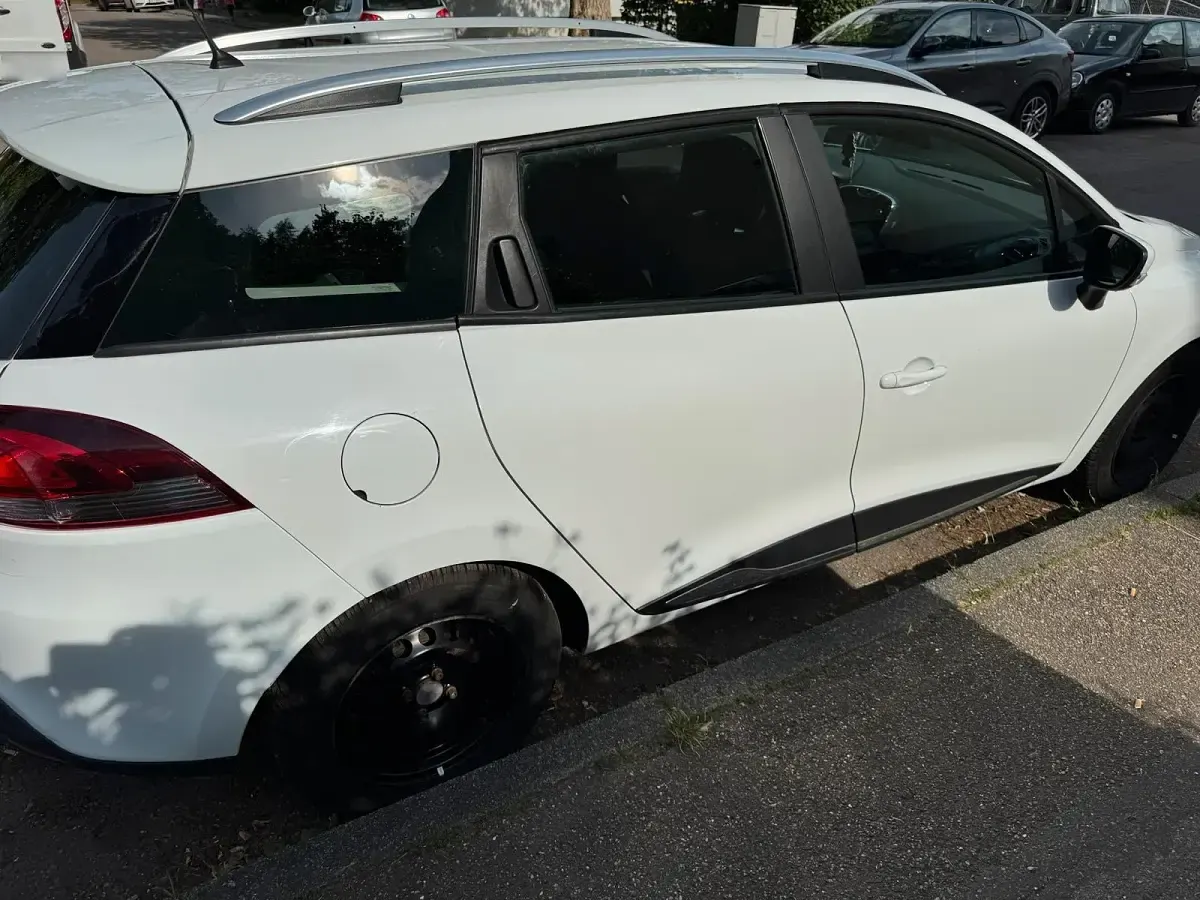 Gebraucht Renault Clio GrandTour 90 PS (66 kW) 2014 Weiß Kombi