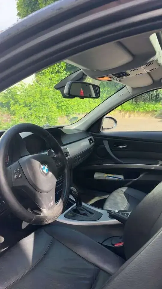 Gebraucht BMW 320 163 PS (119 kW) 2007 Grau Kombi