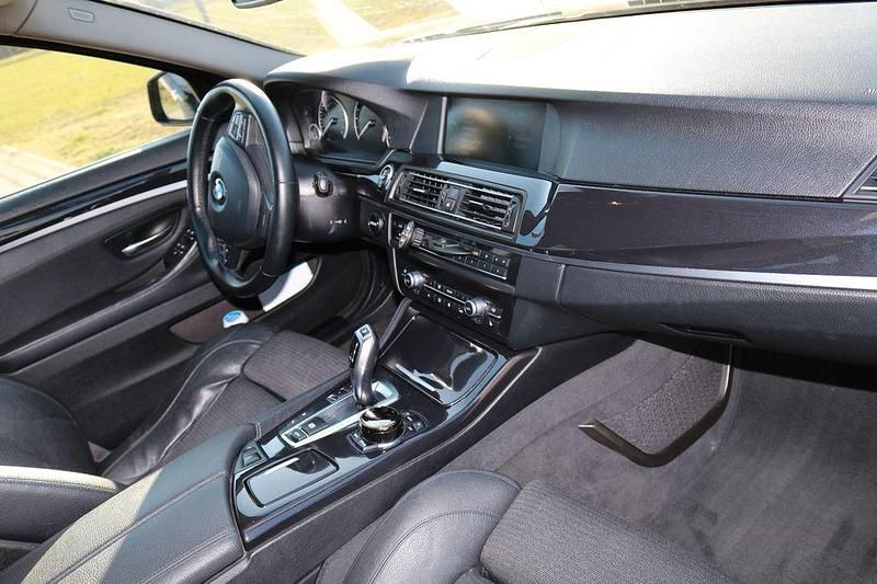 Gebraucht BMW 530 Performance 258 PS (189 kW) 2011 Schwarz Limousine