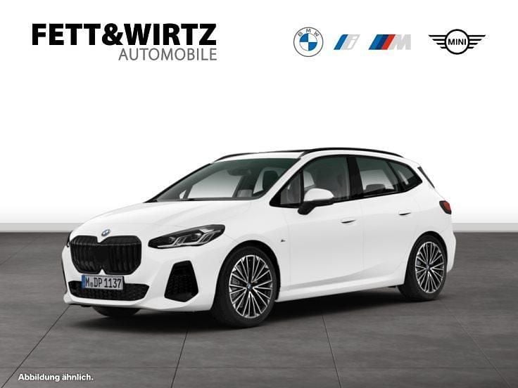 Gebraucht BMW 223 Active Tourer M Sport 204 PS (150 kW) 2025 Alpinweiss Van / Kleinbus