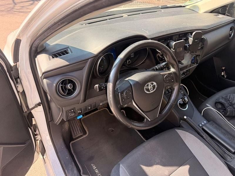 Gebraucht Toyota Auris 116 PS (85 kW) 2018 Weiß Kombi