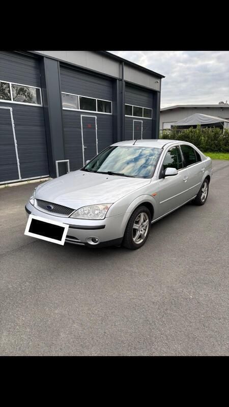 Silber Gebraucht 2001 Ford Mondeo Limousine | 1.900 € (Fairer Preis) - Bild 1/4