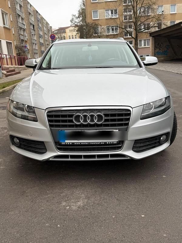 Gebraucht Audi A4 143 PS (105 kW) 2009 Grau Kombi