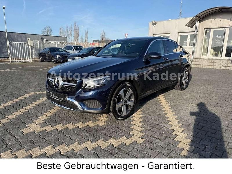 Gebraucht Mercedes GLC220 170 PS (125 kW) 2019 Cavansitblau Coupé
