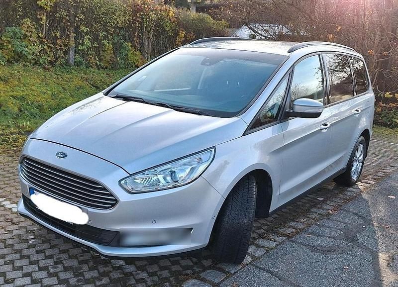 Silber Gebraucht 2019 Ford Galaxy Trend Van / Kleinbus | 12.900 € (Superpreis) - Bild 1/4