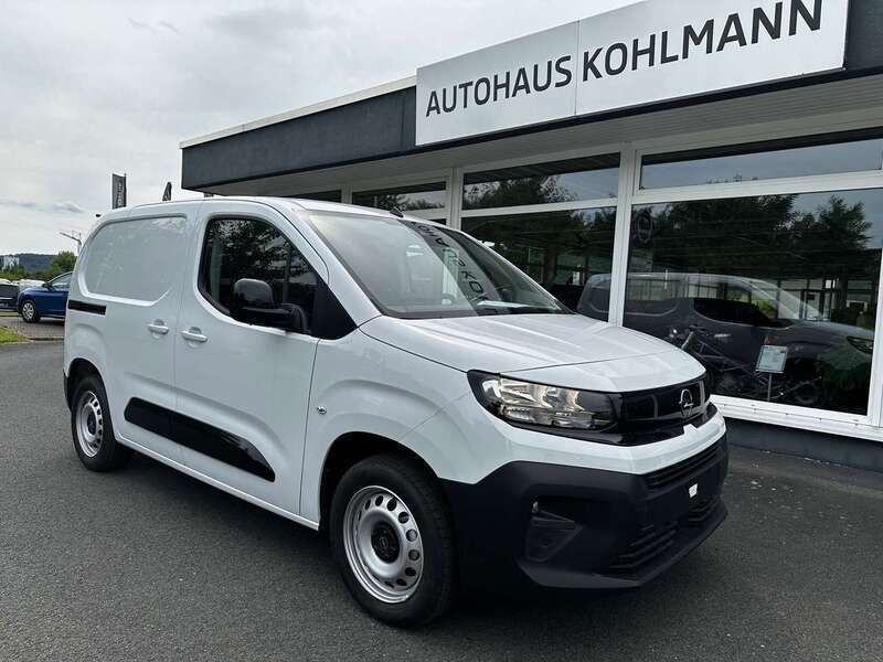 Lackierung weiss Neu 2024 Opel Combo Basis Van / Kleinbus | 21.990 € (Fairer Preis) - Bild 1/4