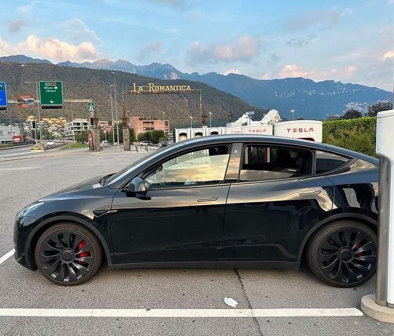 Brugt Tesla Model Y Performance 392 kW (534 HK) 2022 Sort SUV