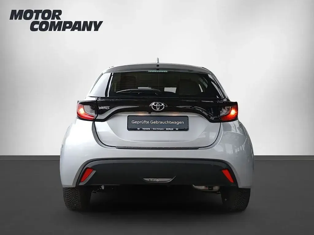 Gebraucht Toyota Yaris Comfort 72 PS (52 kW) 2024 Silber Kleinwagen