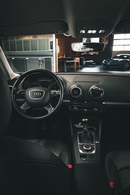 Gebraucht Audi A3 Sport 110 PS (80 kW) 2015 Silber Limousine