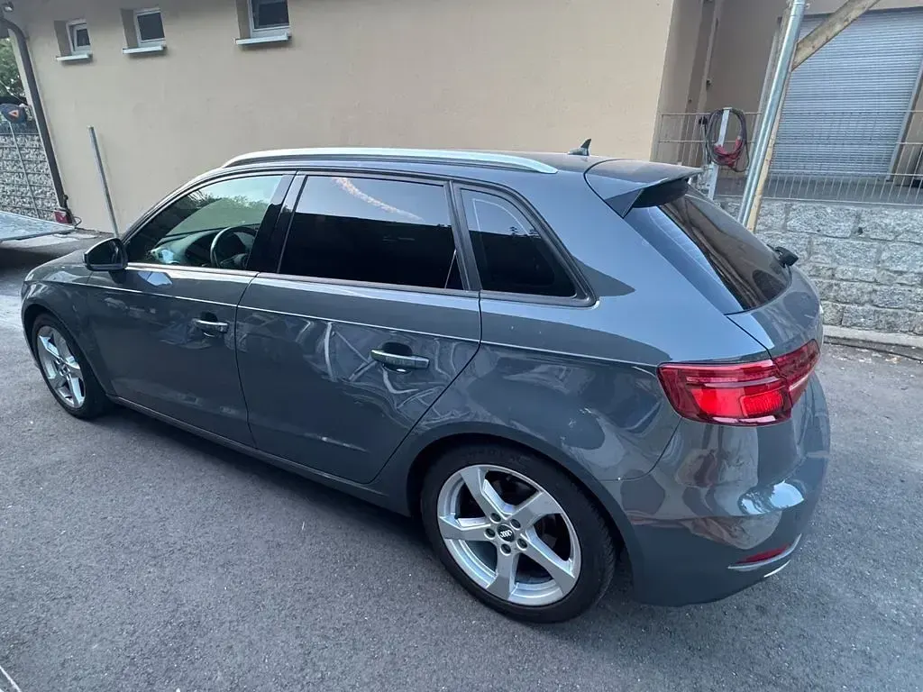 Gebraucht Audi A3 Sport 150 PS (110 kW) 2017 Grau Limousine