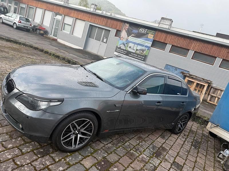 Second-hand BMW 525 180 CP (132 kW) 2004 Gri Berlinǎ