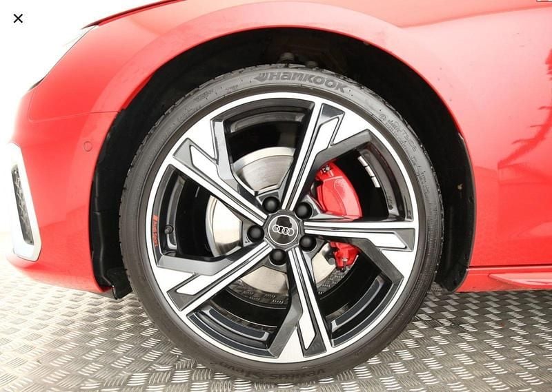 Gebraucht Audi A4 S-Line 204 PS (150 kW) 2024 Rot Kombi