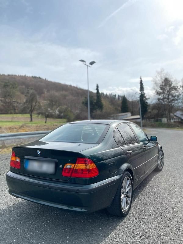 Gebraucht BMW 318 2001 Grün Limousine