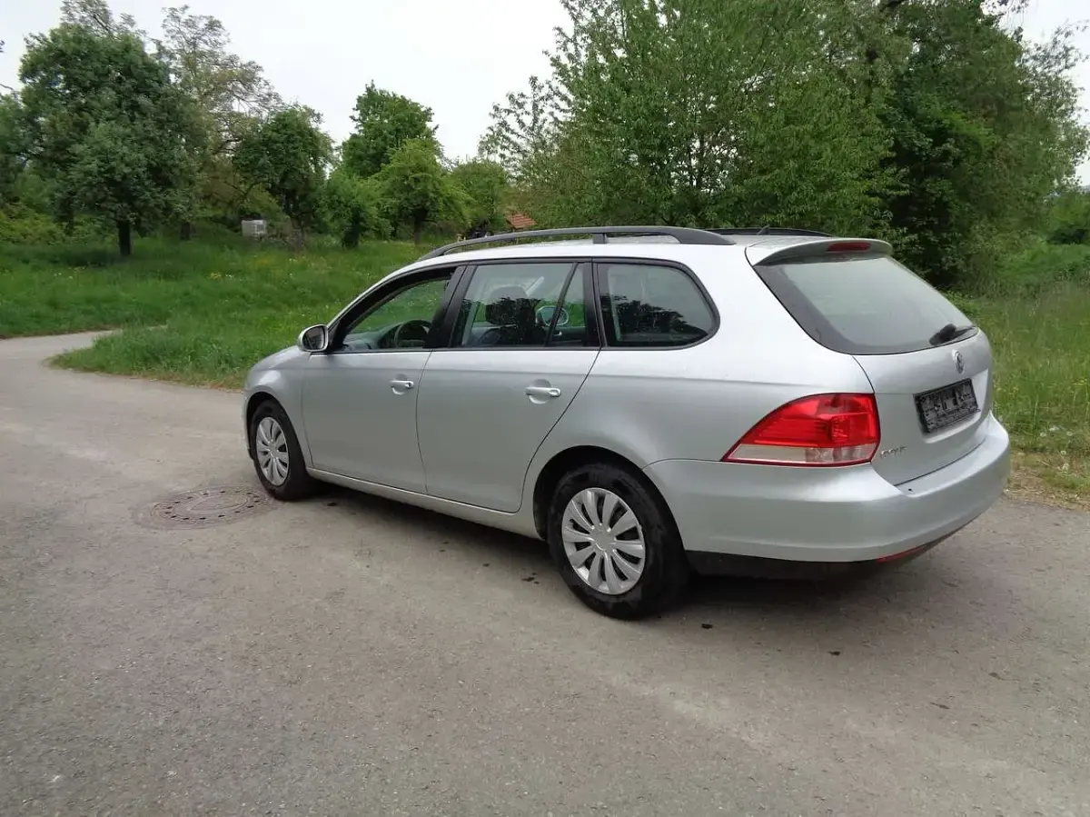 Gebraucht VW Golf VI Individual 105 PS (77 kW) 2009 Other Kleinwagen