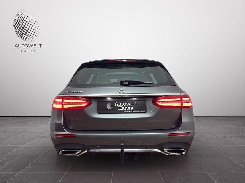 Gebraucht Mercedes E220 AMG 194 PS (142 kW) 2017 Grau Limousine