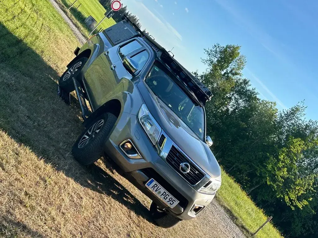 Gebraucht Nissan Navara 190 PS (139 kW) 2016 Silber Pickup