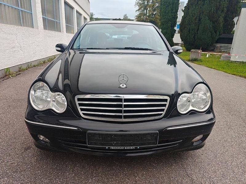 Gebraucht Mercedes C200 Avantgarde 163 PS (119 kW) 2004 Schwarz Limousine