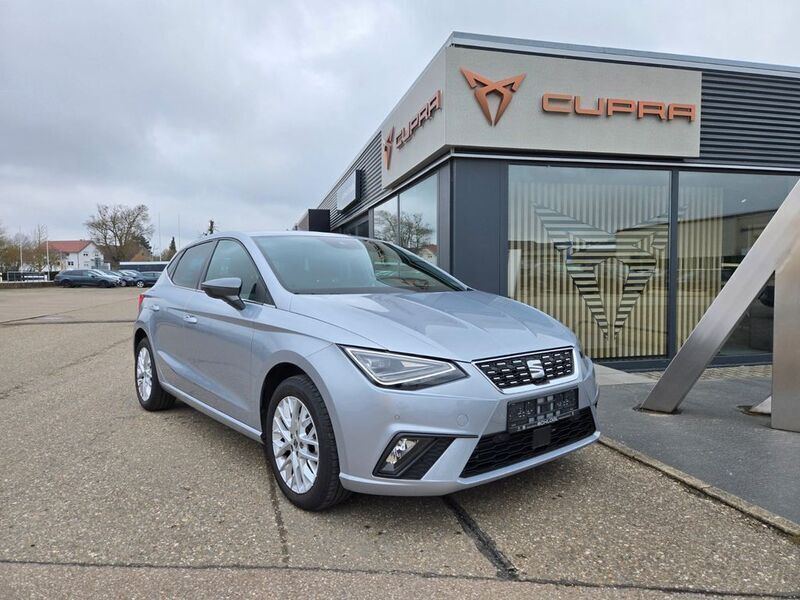 Silber Gebraucht 2024 Seat Ibiza XCELLENCE Limousine | 18.990 € (Fairer Preis) - Bild 1/4