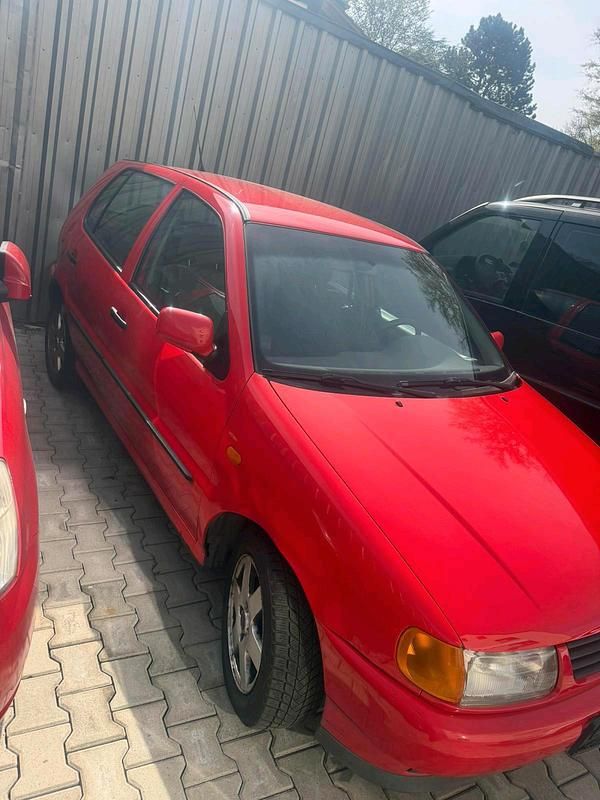 Second-hand VW Polo 1998 Roșu Hatchback