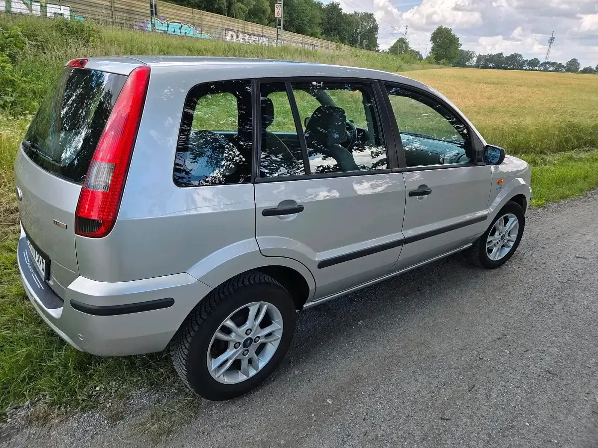 Gebraucht Ford Fusion 68 PS (50 kW) 2005 Silber Kleinwagen