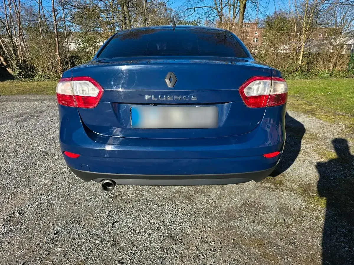 Gebraucht Renault Fluence 110 PS (80 kW) 2012 Blau Limousine