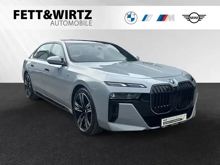 Gebraucht BMW 740 Shadowline 299 PS (219 kW) 2025 Limousine