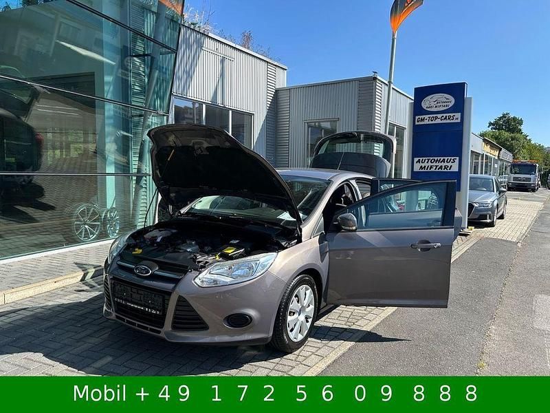 Brisbane braun (met.) (metallic) Gebraucht 2014 Ford Focus Trend Limousine | 6.500 € (Etwas zu teuer) - Bild 1/4
