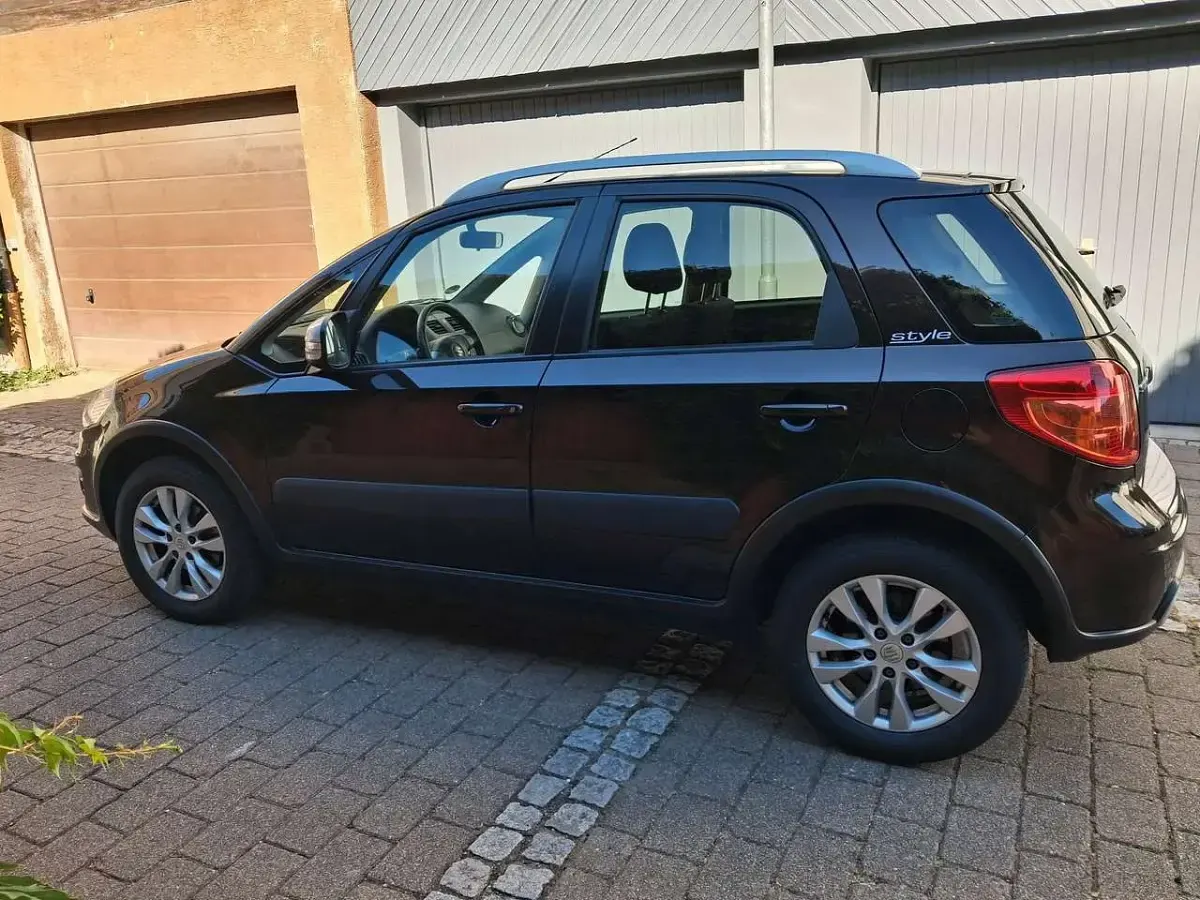 Gebraucht Suzuki SX4 Style 120 PS (88 kW) 2015 Braun Limousine