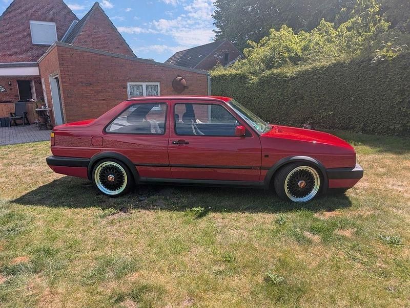 Gebraucht VW Jetta 116 PS (85 kW) 1991 Rot Limousine