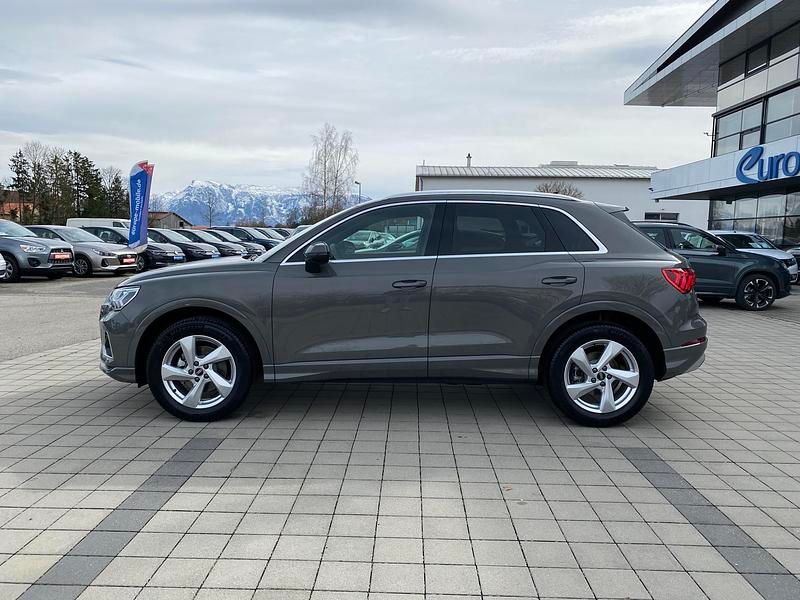 Gebraucht Audi Q3 Ambiente 150 PS (110 kW) 2021 Chronosgrau metallic SUV