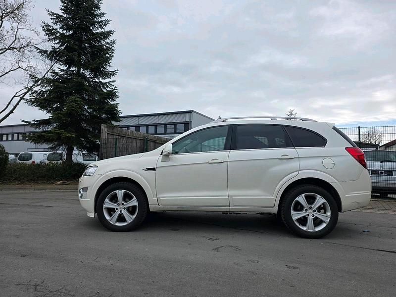 Gebraucht Chevrolet Captiva 170 PS (125 kW) 2011 Weiß SUV