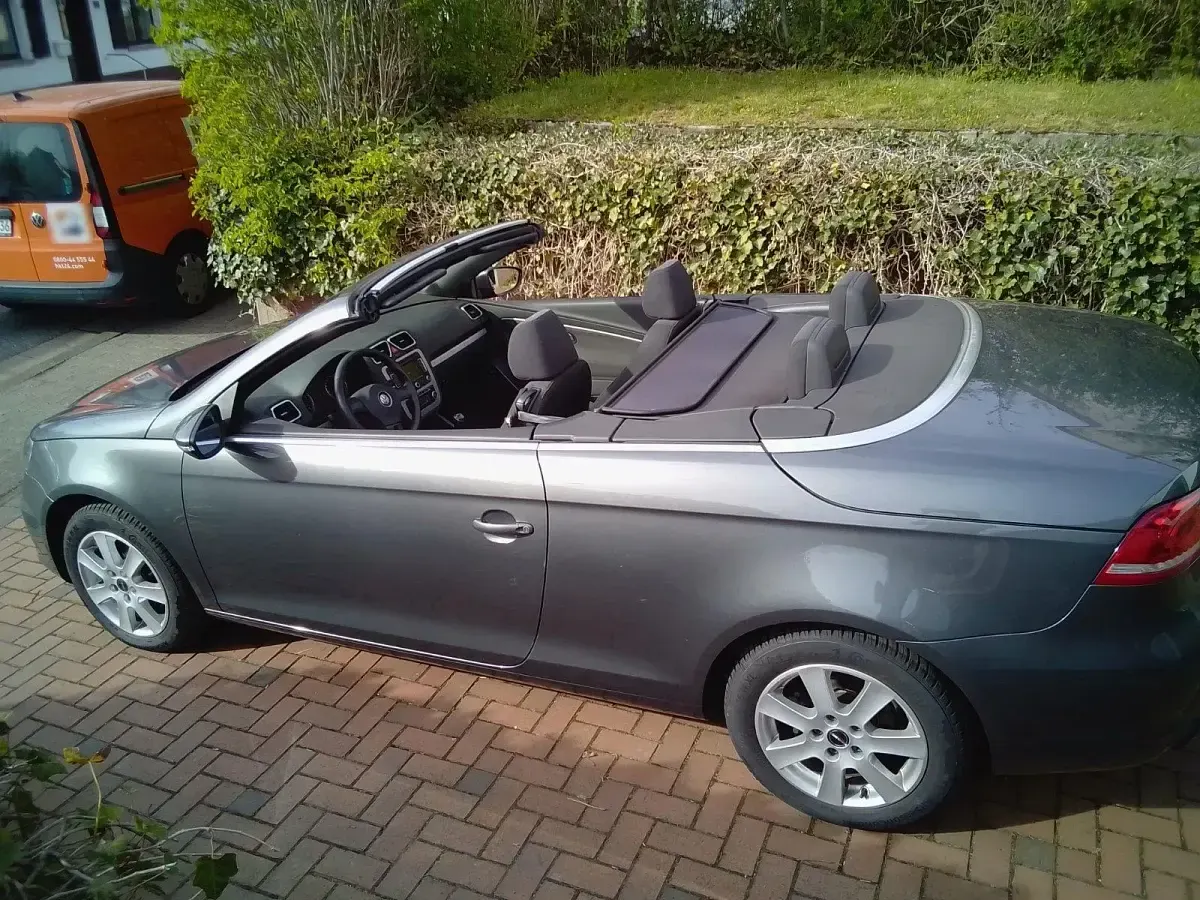 Usata VW Eos 122 CV (89 kW) 2012 Grigio Cabrio