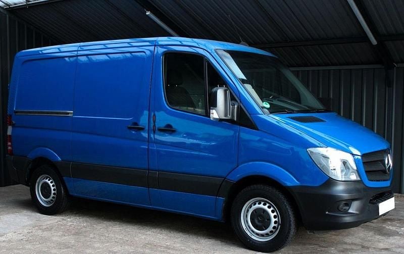 Blau Gebraucht 2015 Mercedes Sprinter Van | 10.690 € (Guter Preis) - Bild 1/4