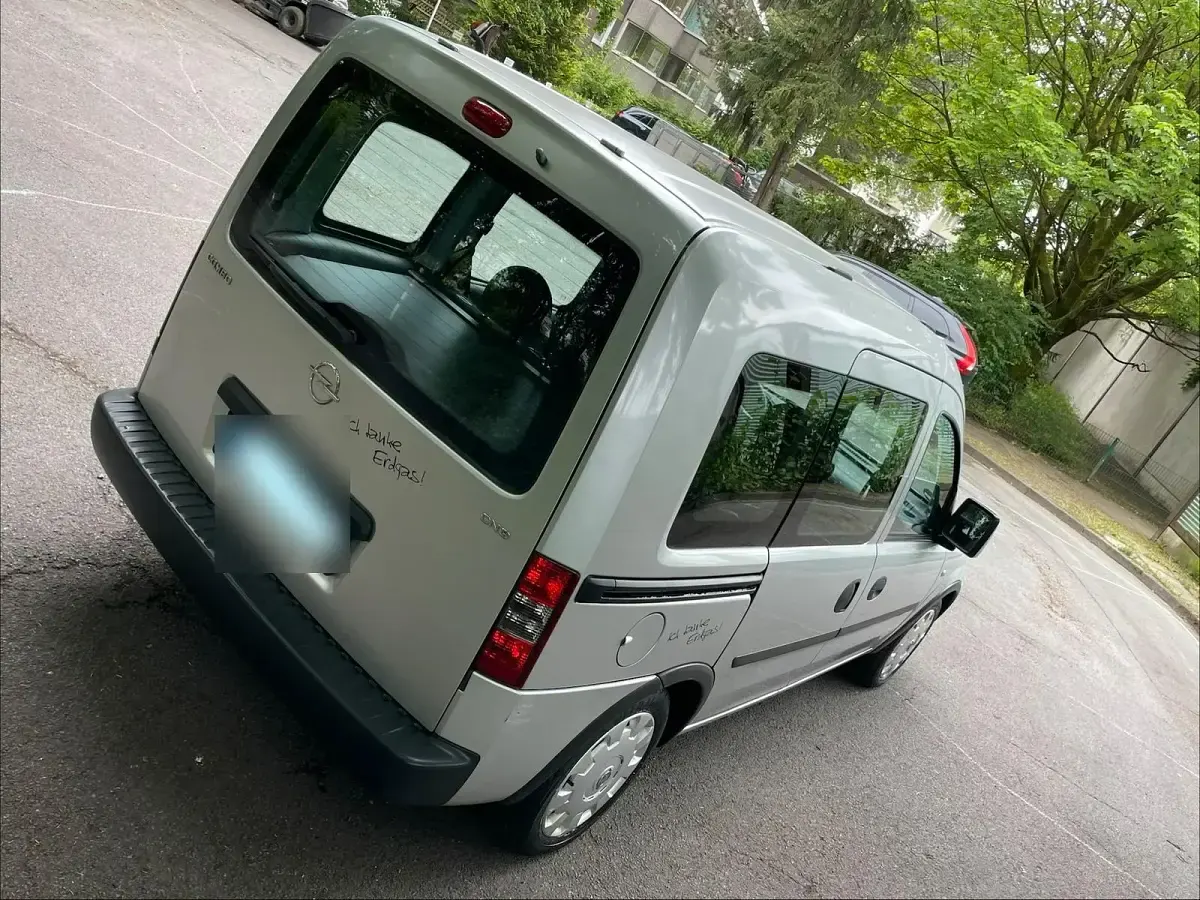 Gebraucht Opel Combo 97 PS (71 kW) 2006 Silber Van / Kleinbus