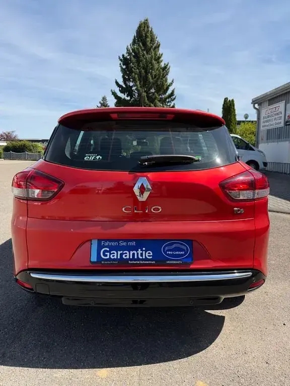 Gebraucht Renault Clio IV Luxe 90 PS (66 kW) 2014 Rot Limousine