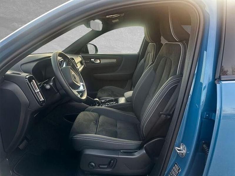Gebraucht Volvo XC40 Plus 163 PS (119 kW) 2025 Fjord blue SUV