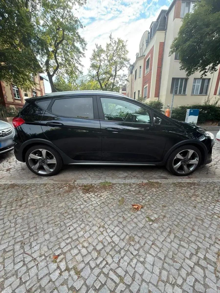 Gebraucht Ford Fiesta Active 140 PS (102 kW) 2018 Schwarz Kleinwagen