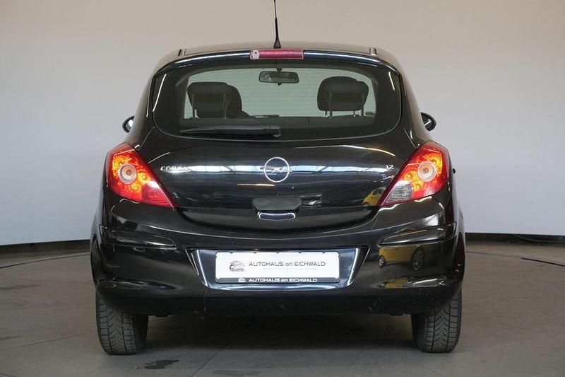Używany Opel Corsa Edition 80 KM (58 kW) 2007 Czarny Hatchback