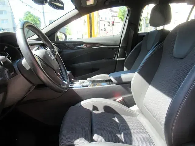Gebraucht Opel Insignia Elegance 174 PS (127 kW) 2022 Blau Kombi